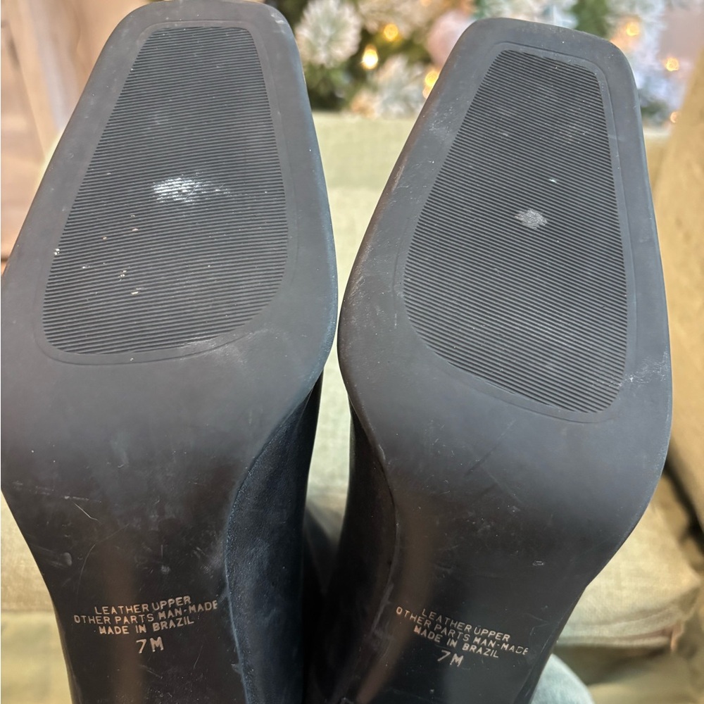Elegant Black Leather Women's Boots - Picture 7 of 7